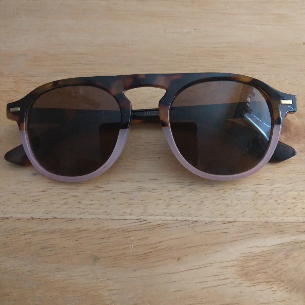 Peepers Neptune Polarized Sunglasses Women’s 50-22-148 Round Tortoise/Pink